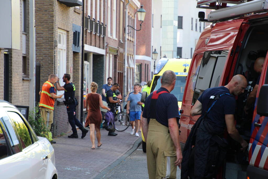 Omstanders redden te water geraakte fietser