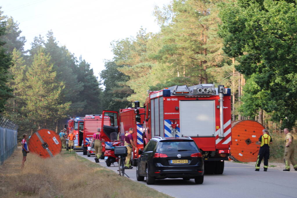 Snelweg afgesloten vanwege grote bermbrand