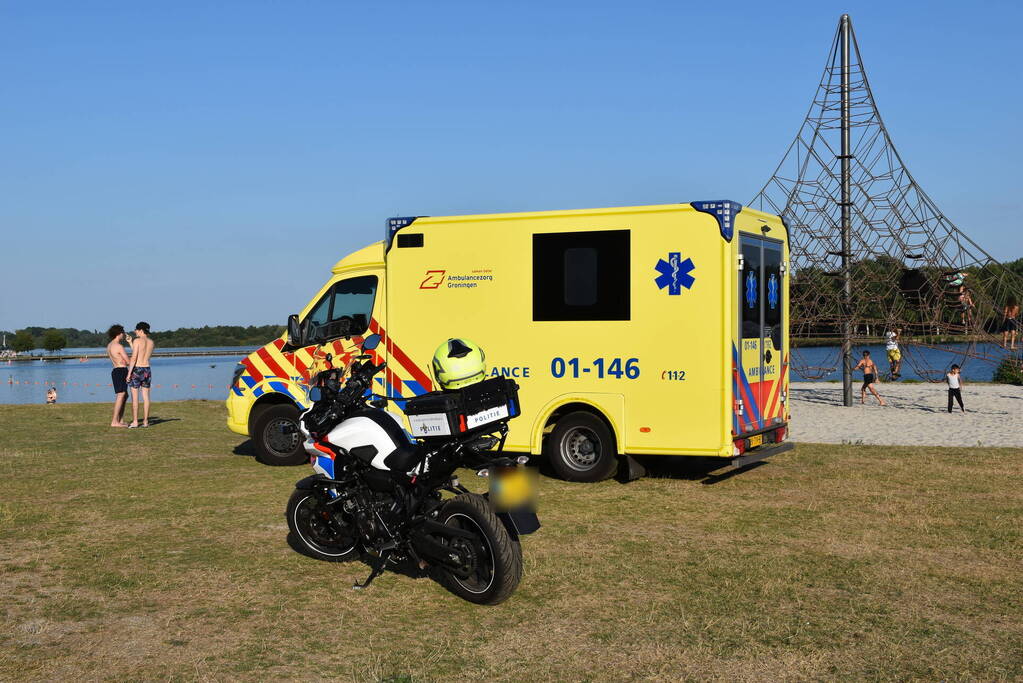 Persoon gewond na te water raken