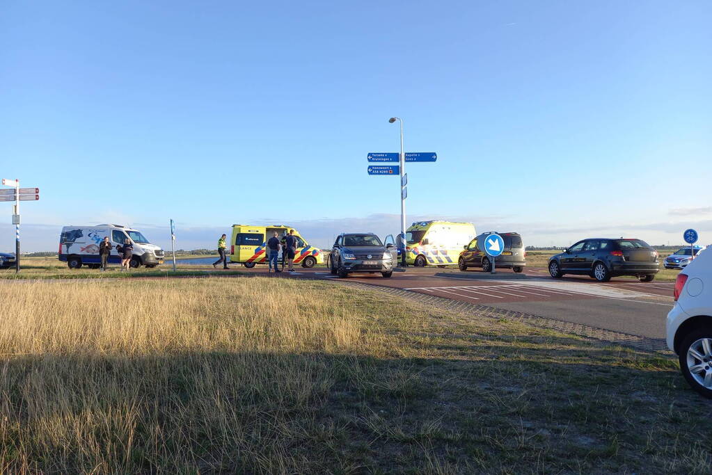 Persoon zwaargewond bij verkeersongeval