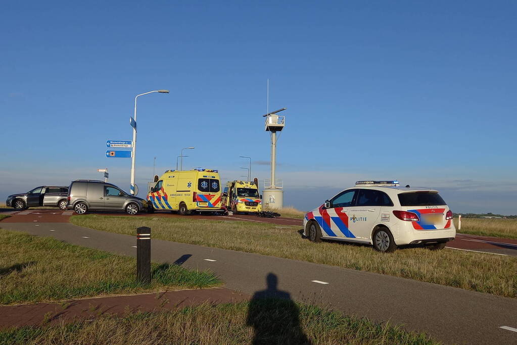 Persoon zwaargewond bij verkeersongeval
