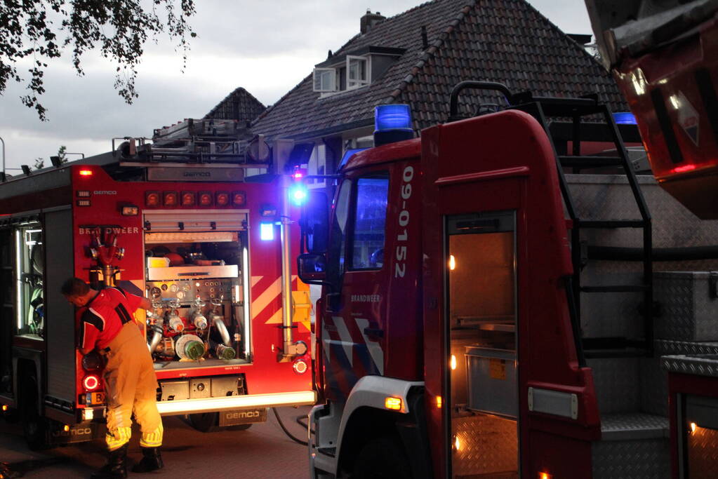 Straat afgezet vanwege brand in schoorsteen