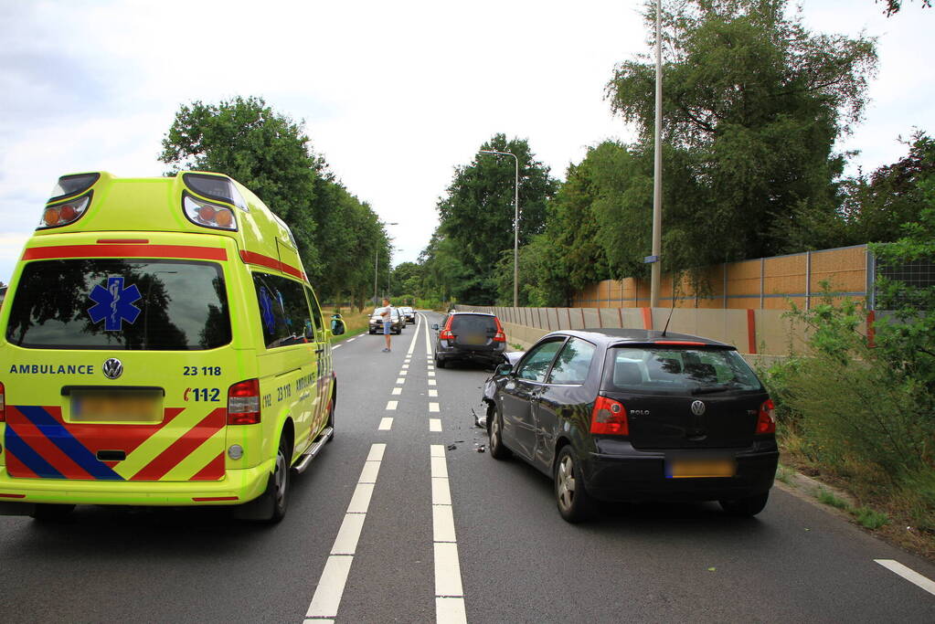 Veel schade na kop-staart aanrijding