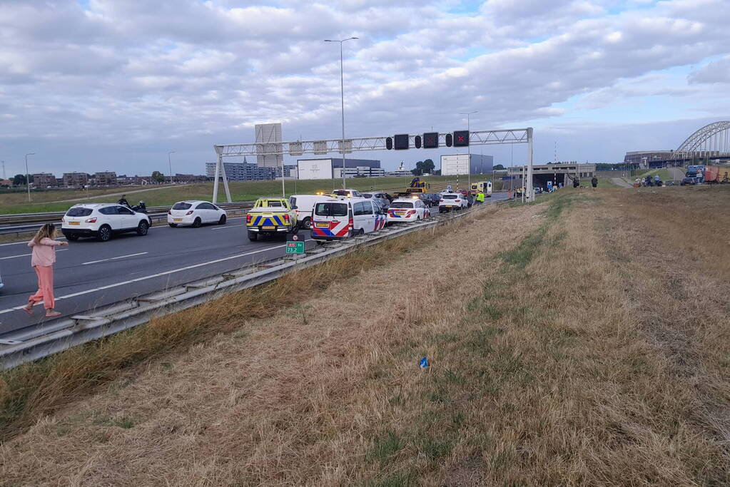 Flinke ravage door ongeval op snelweg