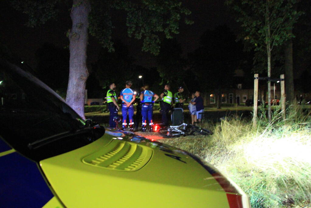 Zwemmend koppel aangesproken door politie