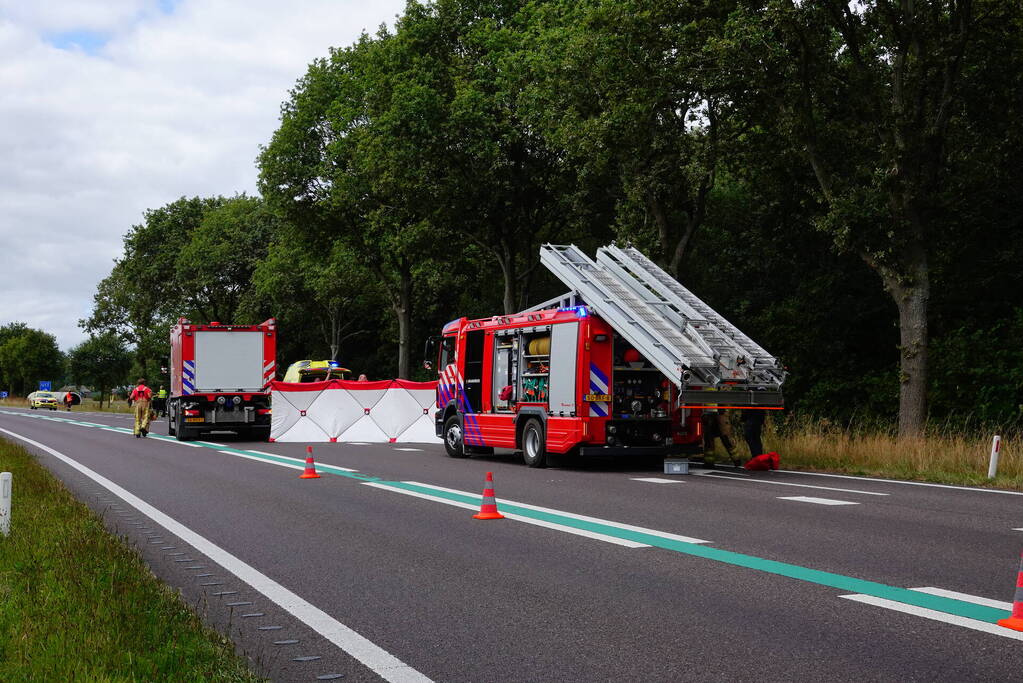 Gewonde nadat auto op de kop belandt