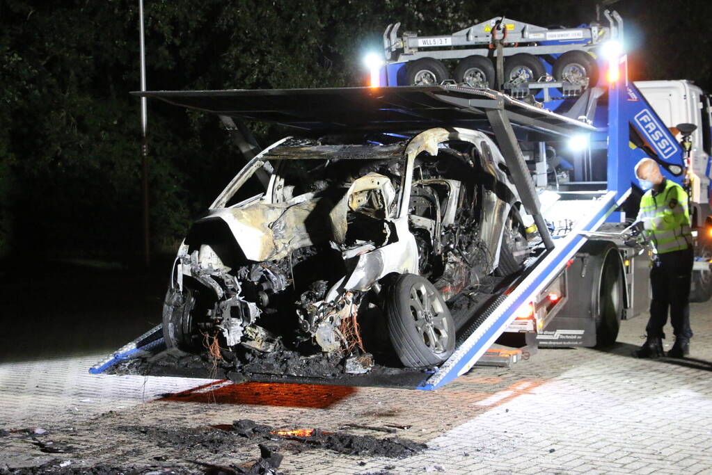 Dode bij brand in tankstation na ongeval