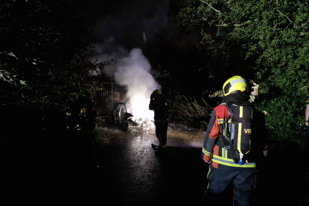 Auto in vlammen op