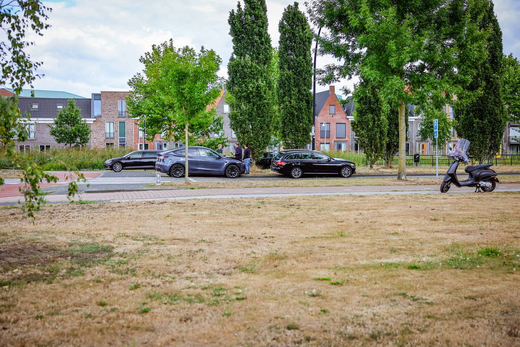 Kop-staart botsing op Rotonde 8