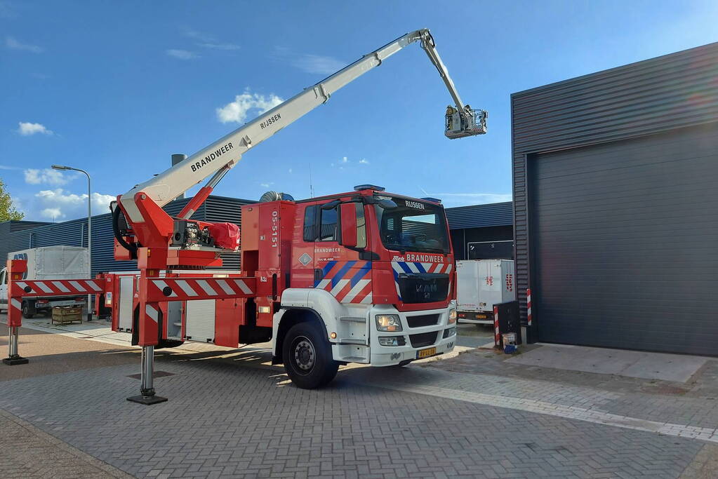 Onderzoek naar brandlucht in bedrijf