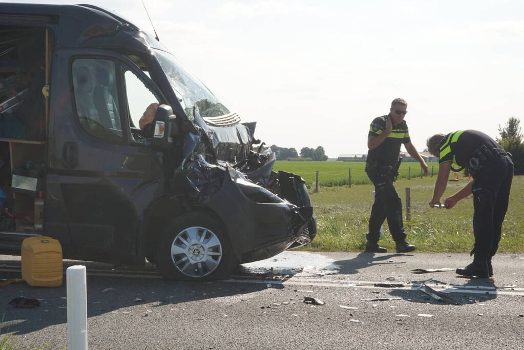 Meerdere voertuigen betrokken bij botsing