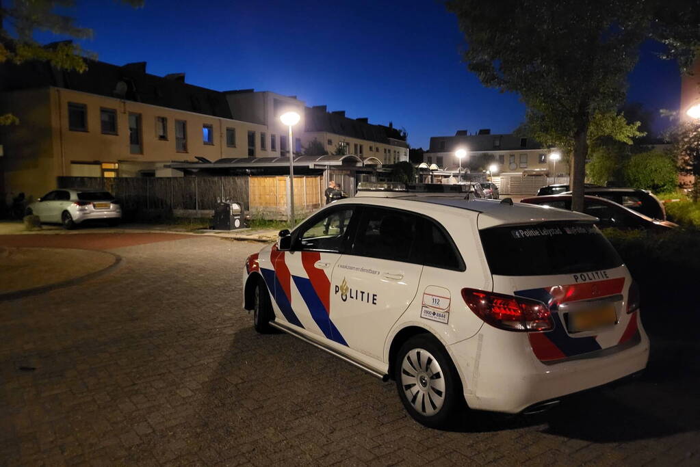 Politie start zoekactie na beroving