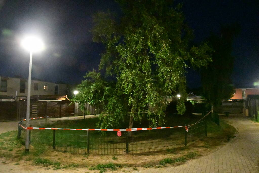 Politie start zoekactie na beroving