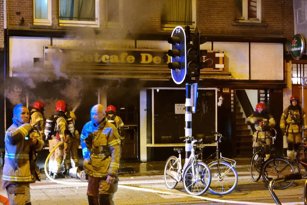 Flinke brand in waterpijpcafé De Nijl
