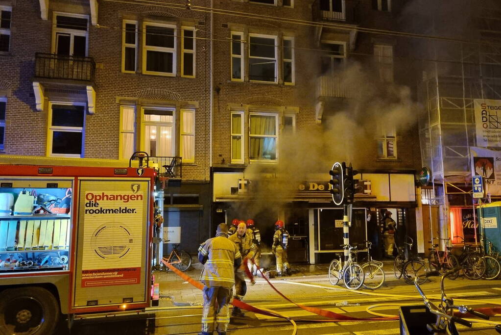 Flinke brand in waterpijpcafé De Nijl