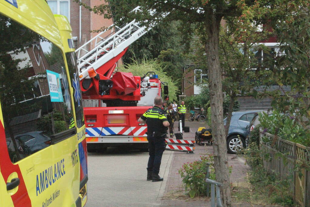 Traumahelikopter landt op speelveld