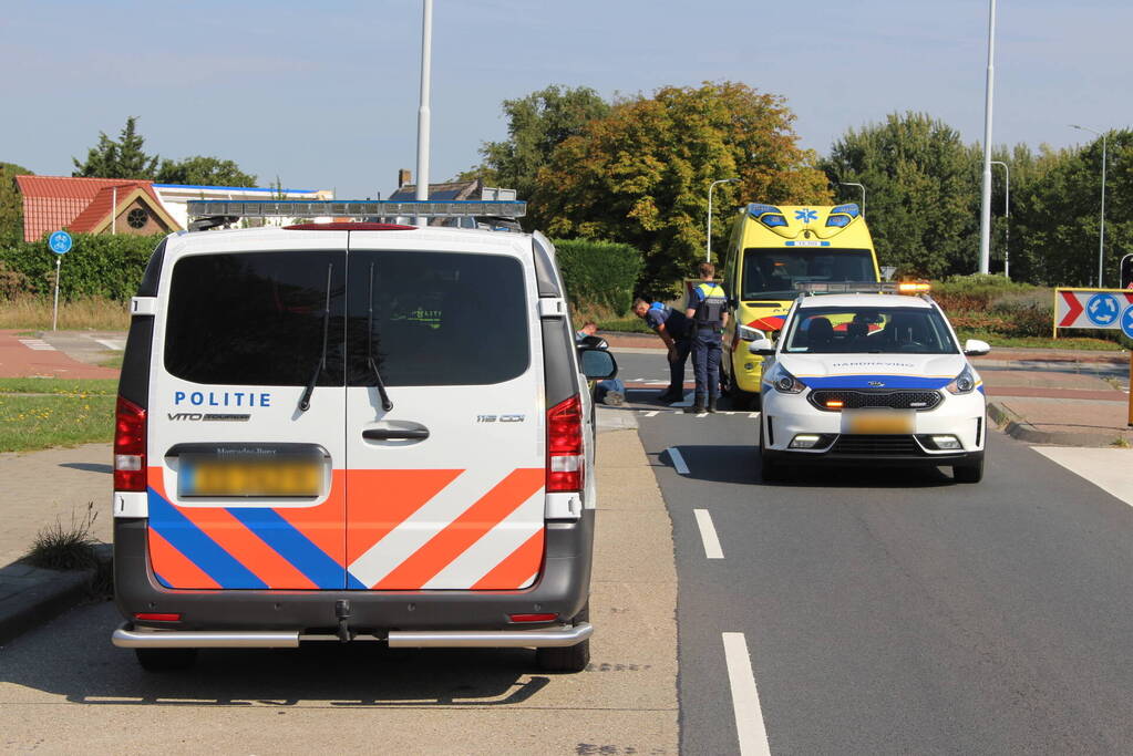 Automobilist ziet overstekende fietsster over het hoofd