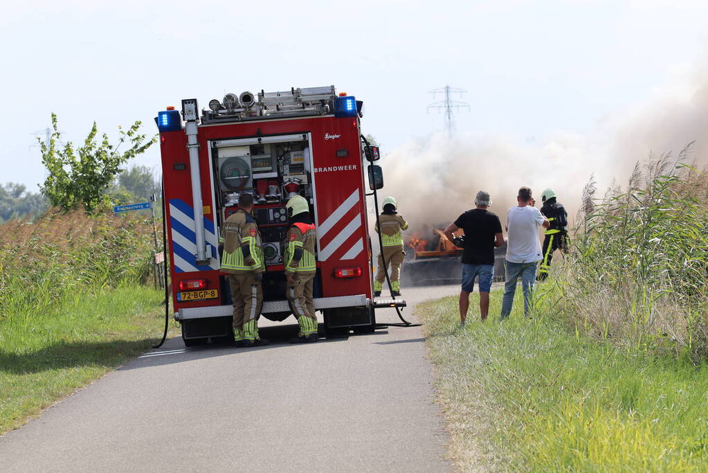 Traktor verwoest vanwege brand