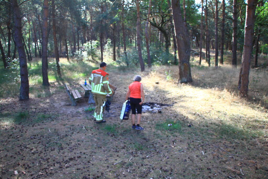 Brandweer ingezet voor stookvuur in bos