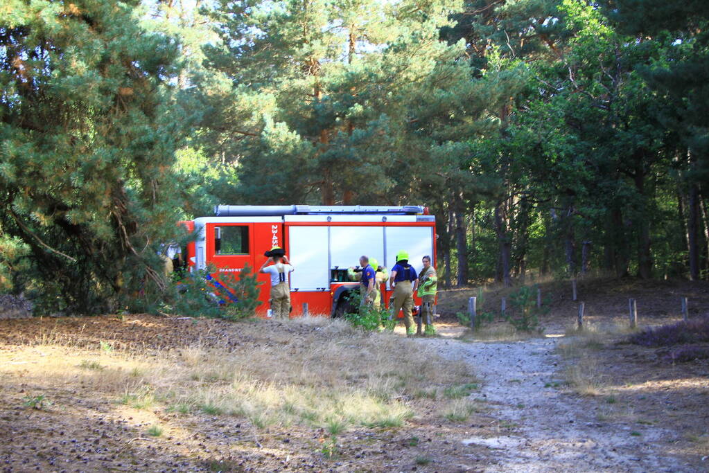 Brandweer ingezet voor stookvuur in bos