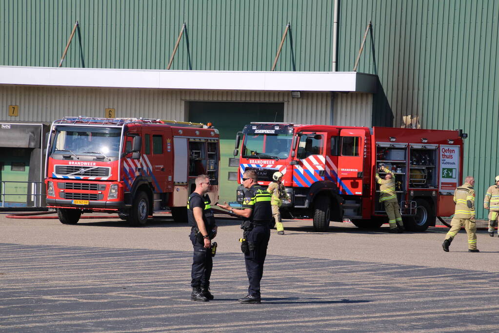 Grote brand in bedrijfsloods