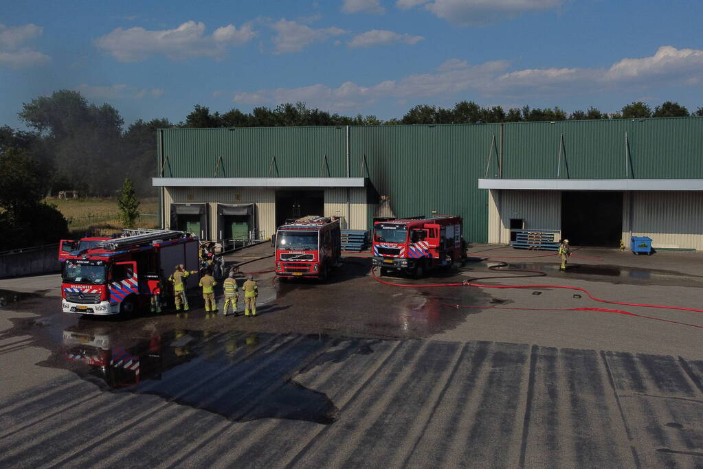 Grote brand in bedrijfsloods