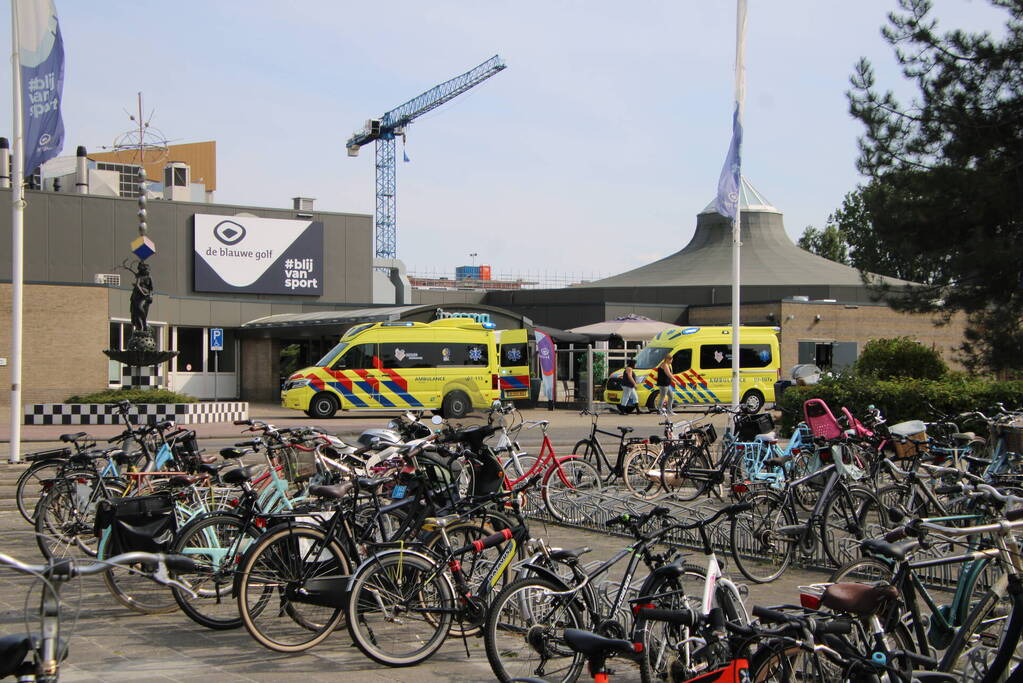 Kind ernstig gewond bij incident in zwembad