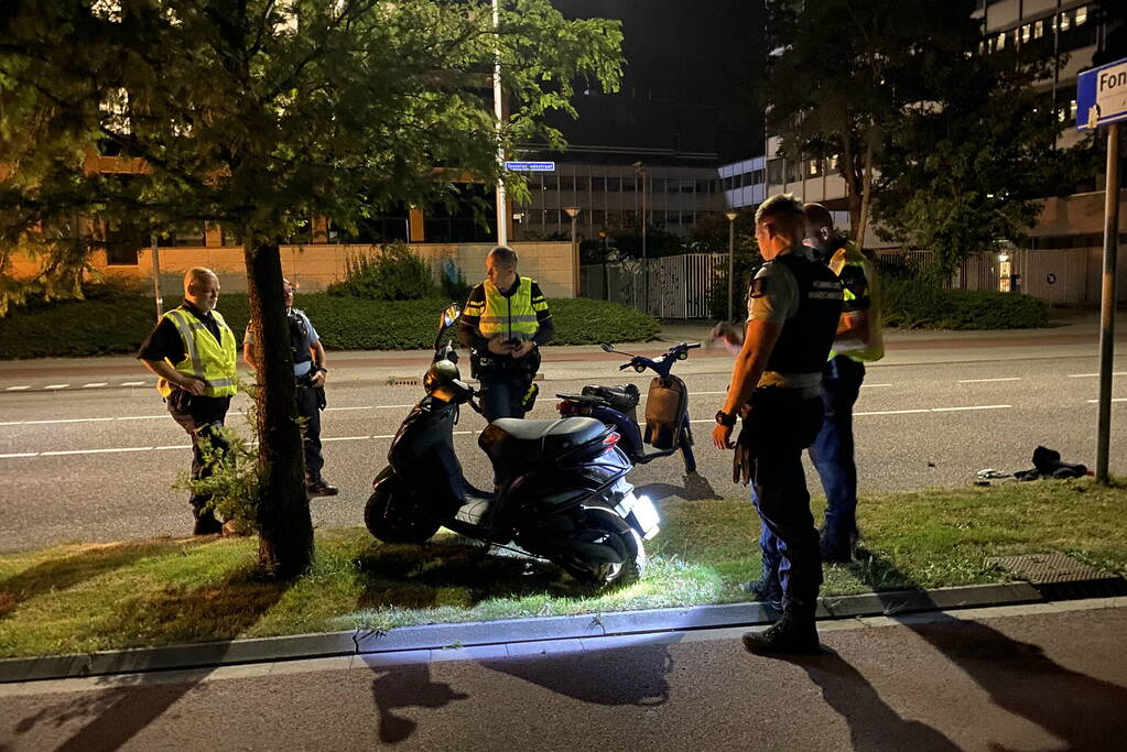 Persoon gewond bij aanrijding tussen twee scooters