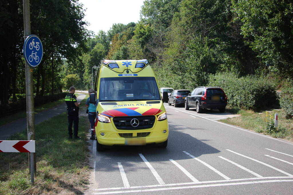 Bestuurder elektrische scooter gewond na val