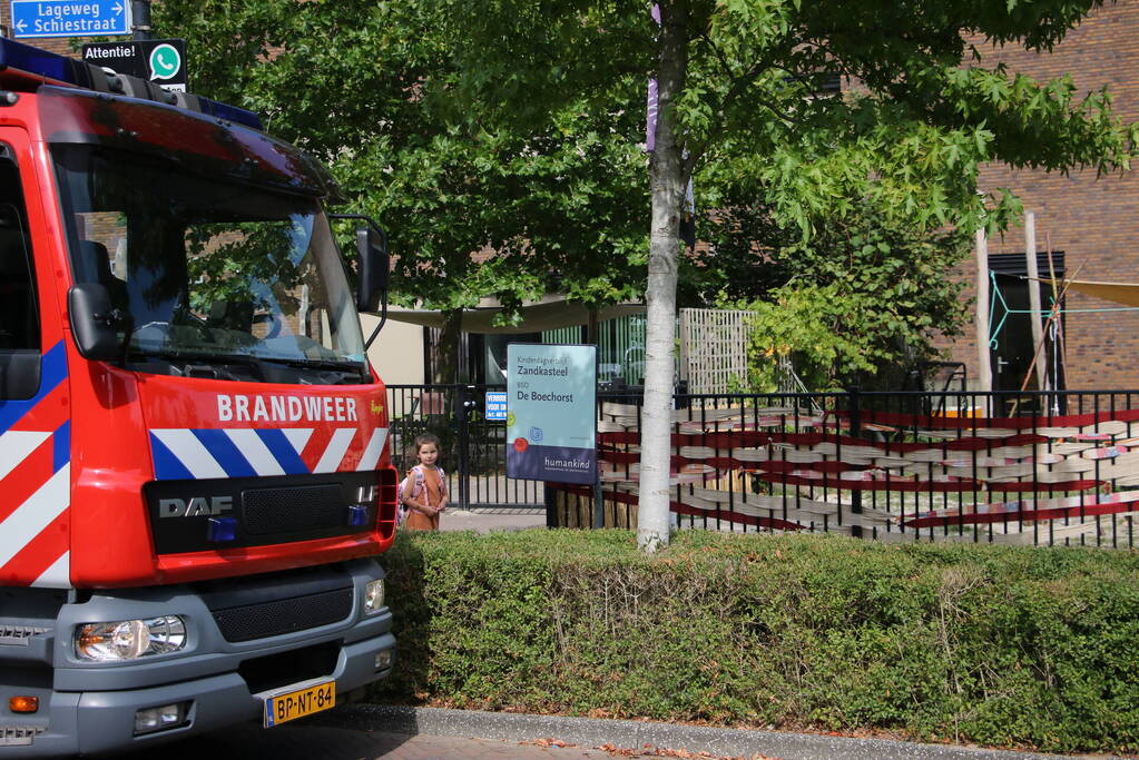 Brandweer onderzoekt vreemde lucht bij De Boechorst