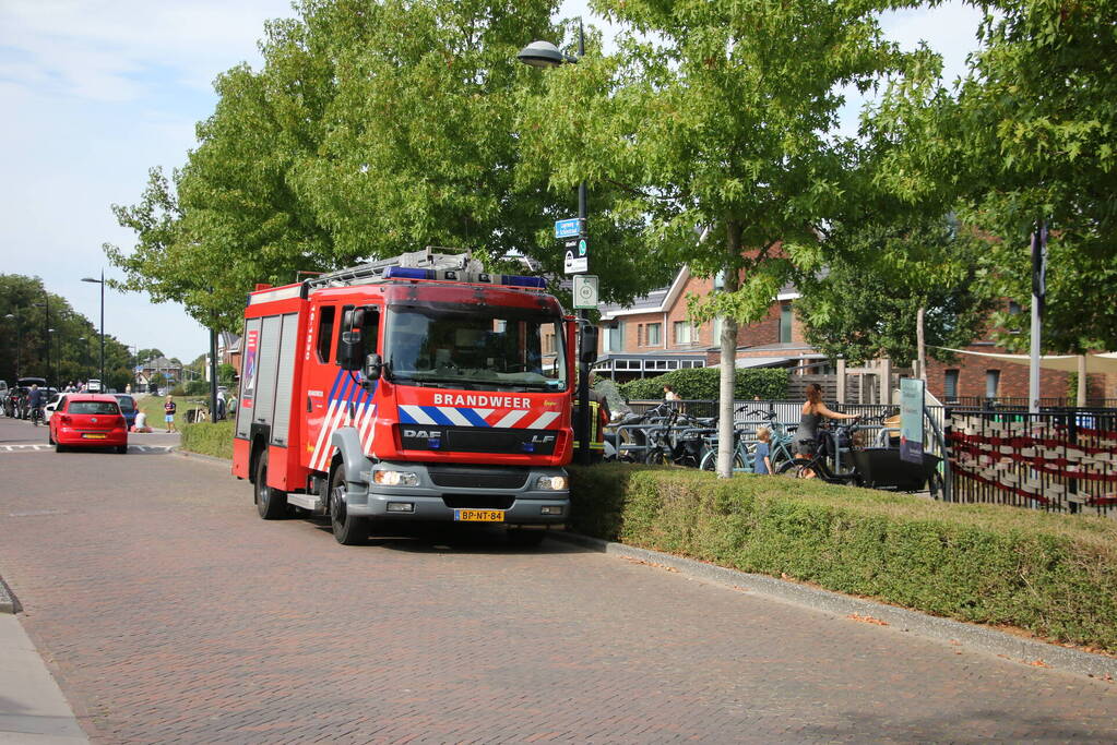 Brandweer onderzoekt vreemde lucht bij De Boechorst
