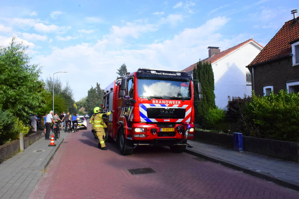 Hevige brand in garageboxen