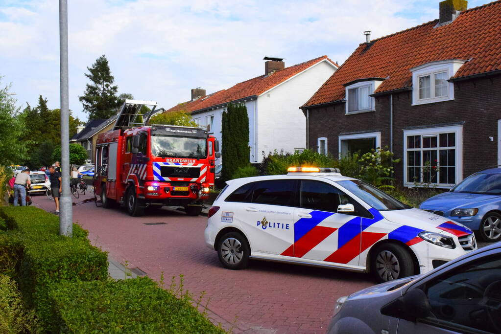 Hevige brand in garageboxen