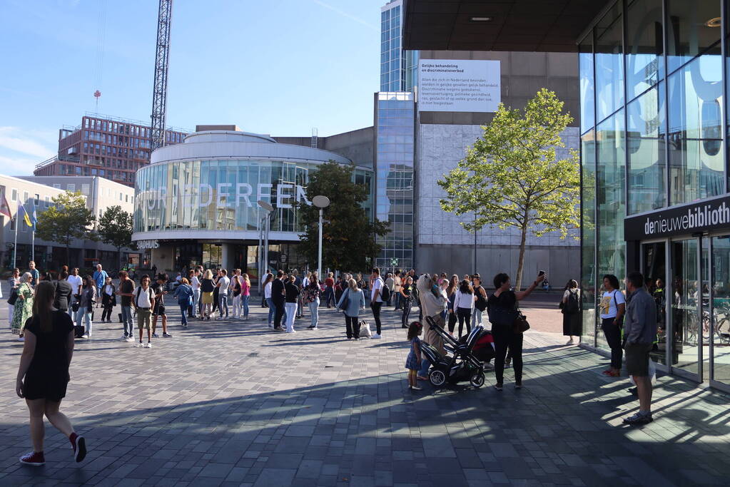 De nieuwe bibliotheek ontruim vanwege brand