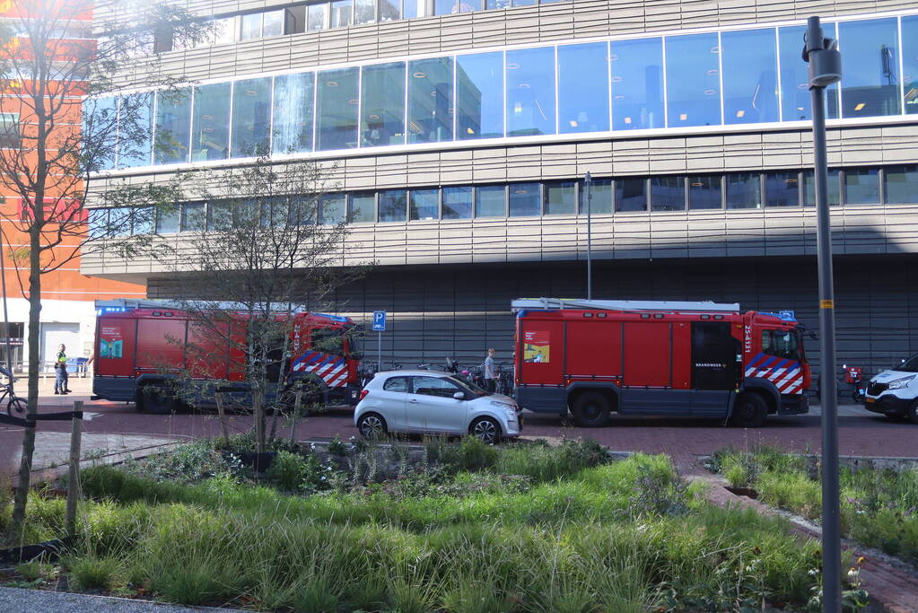 De nieuwe bibliotheek ontruim vanwege brand