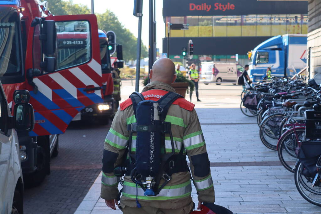 De nieuwe bibliotheek ontruim vanwege brand