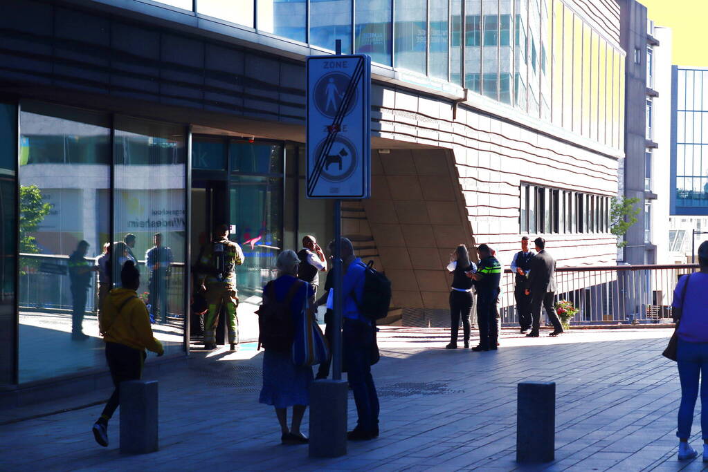 De nieuwe bibliotheek ontruim vanwege brand