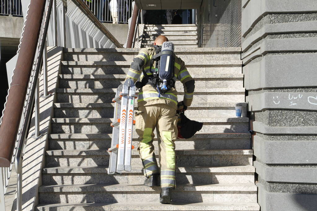 De nieuwe bibliotheek ontruim vanwege brand