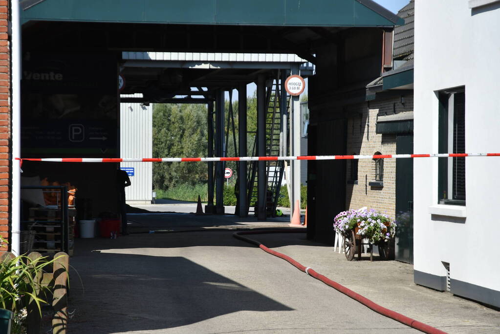 Grote brand bij Vente Paardenvoeding