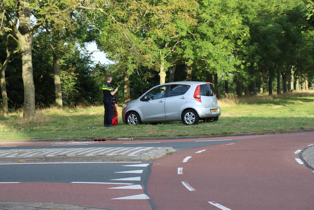 Fietser gewond bij botsing op rotonde