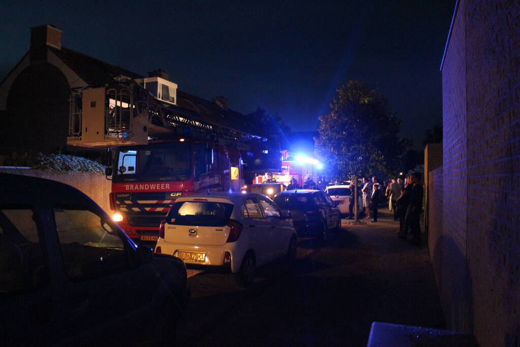 Zolderbrand snel onder controle