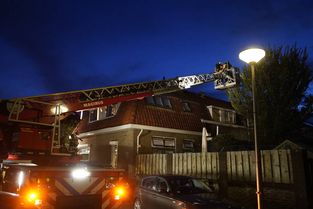 Schoorsteenbrand ontdekt door buren