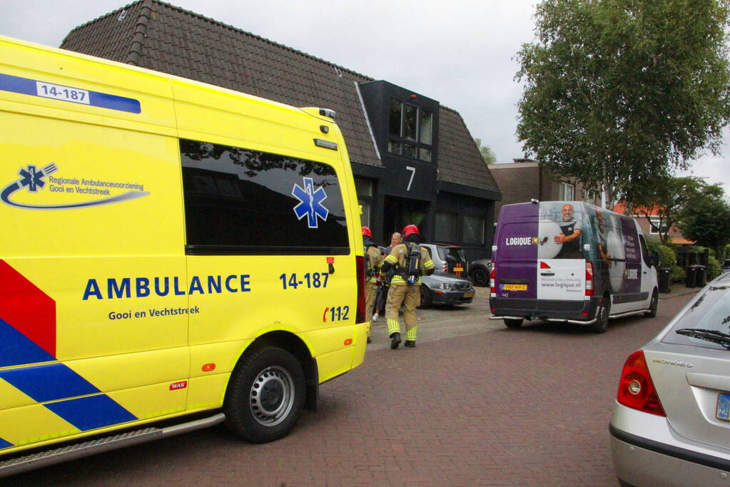 Bestuurder bestelbus raakt onwel door gaslucht