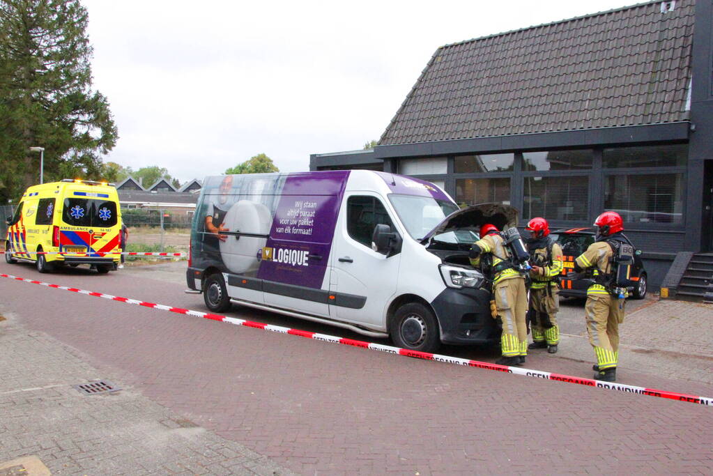 Bestuurder bestelbus raakt onwel door gaslucht