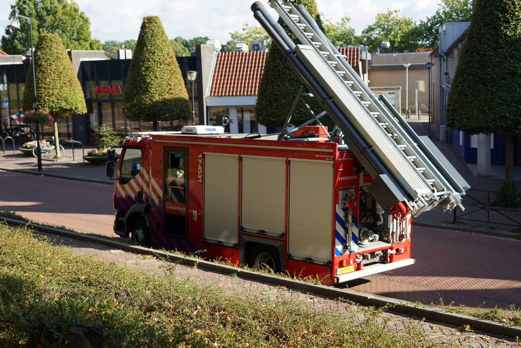 Brandweer ingezet voor waterlekkage in winkels