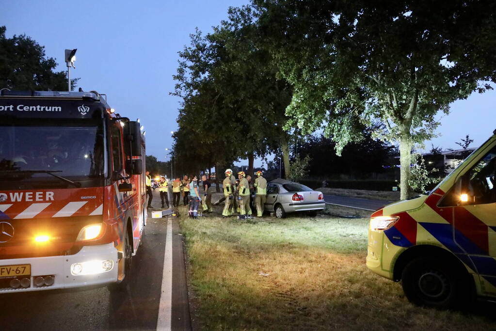 Persoon bekneld na ernstig ongeval
