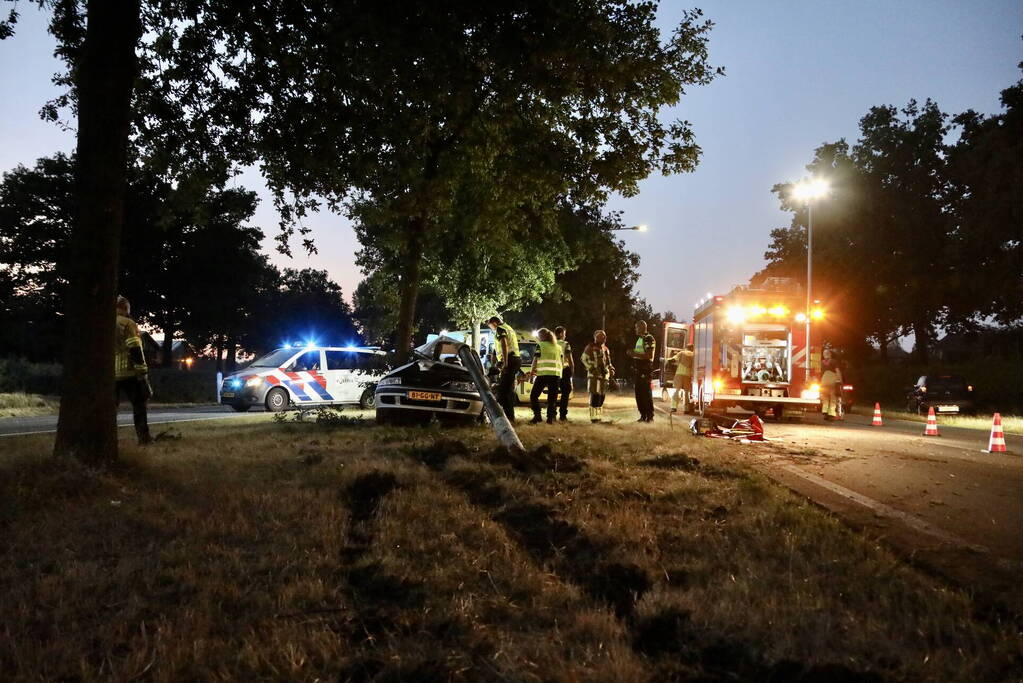 Persoon bekneld na ernstig ongeval