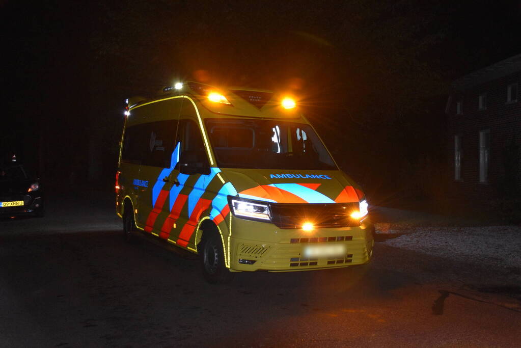 Scooter raakt beschadigd na botsing met hert