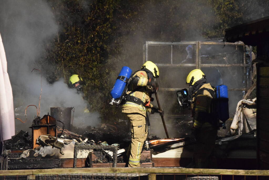 Stacaravan volledig uitgebrand op camping