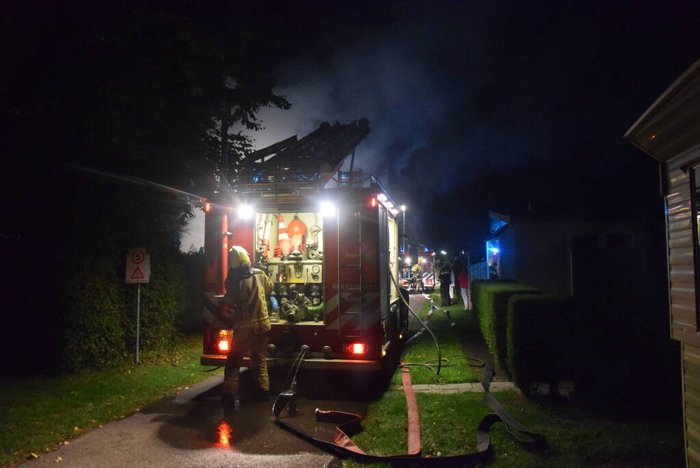 Stacaravan volledig uitgebrand op camping